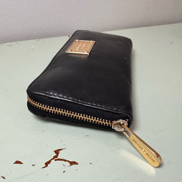Michael Kors Continental Zip Around Wallet - Picture 7 of 15
